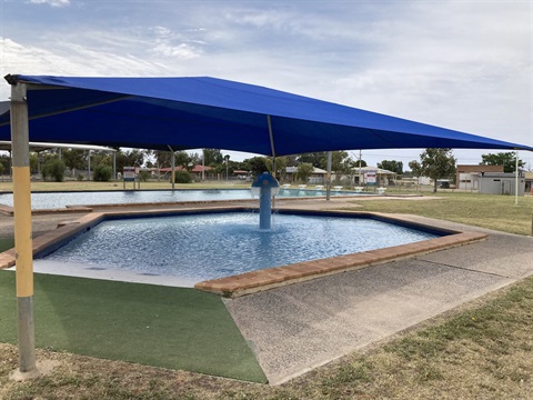 Menindee-pool-photo.jpeg