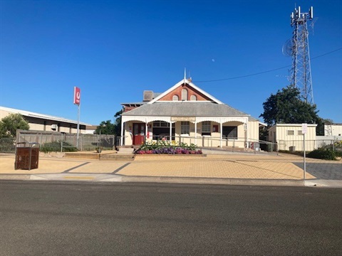 Menindee-Post-Office.jpg